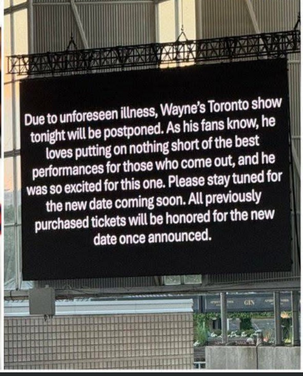 Lil Wayne Cancels Toronto Show, Fans Say Kendrick Lamar Was the Better Super Bowl Choice