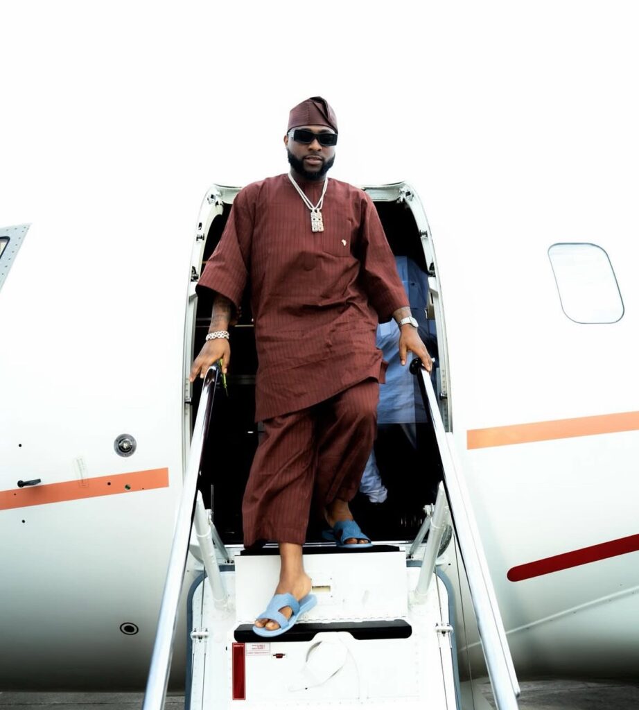 davido 5ive album 300 million streams spotify