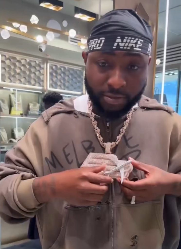 davido customized bombardier boys chain