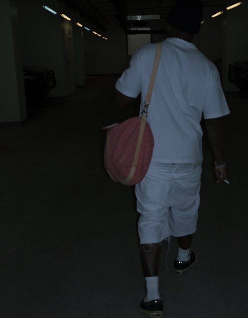 asake outfits olamide visit story