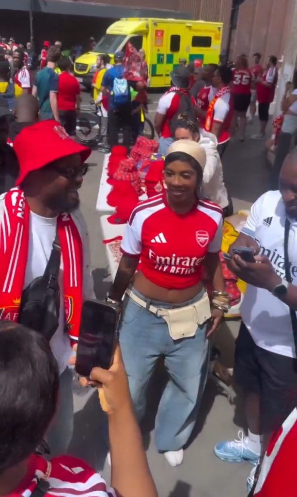 tiwa savage arsenal title parade north london